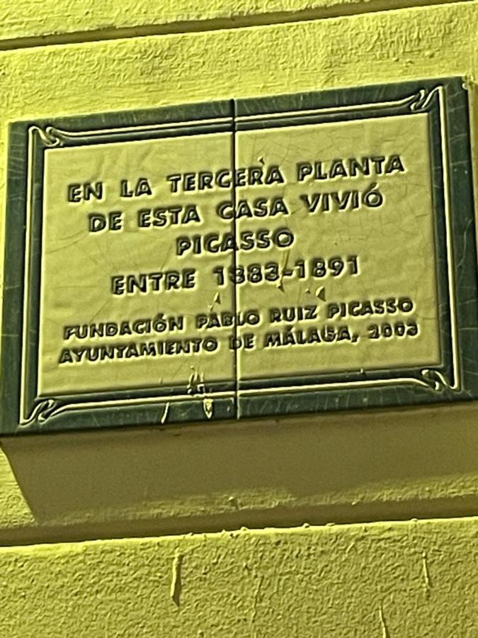 מאלגה Picasso'S Deluxe Puerta Verde מראה חיצוני תמונה